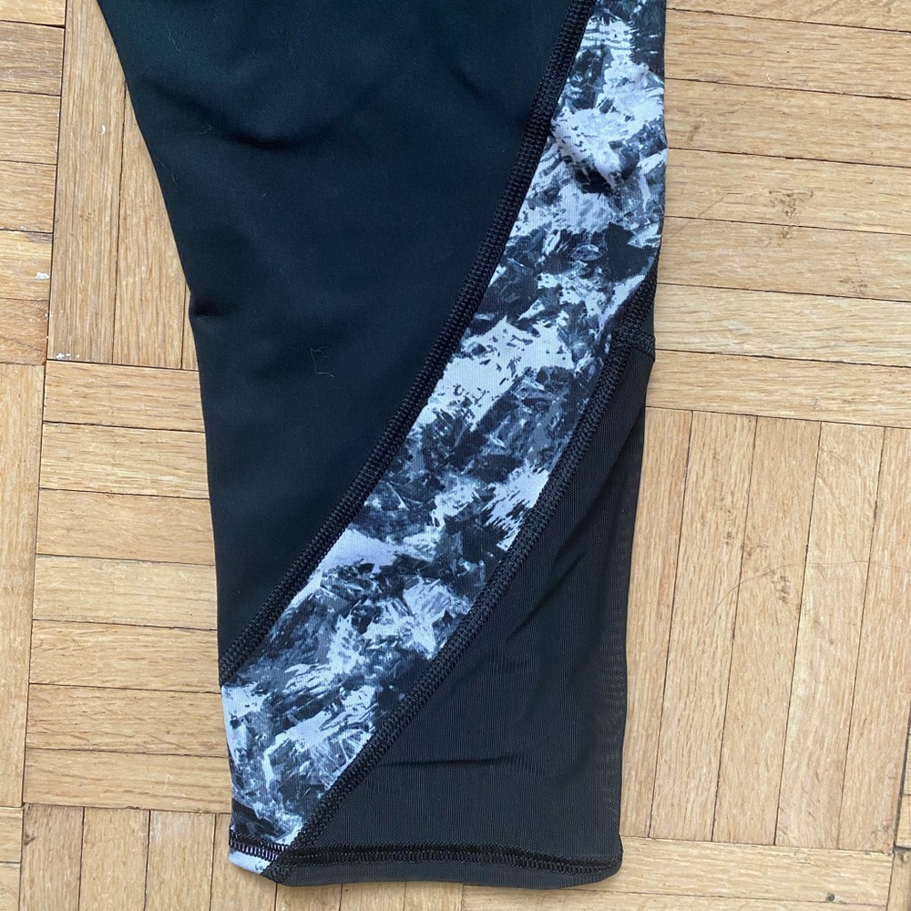 Gap Fit Capri Leggings - Picture 4 of 5